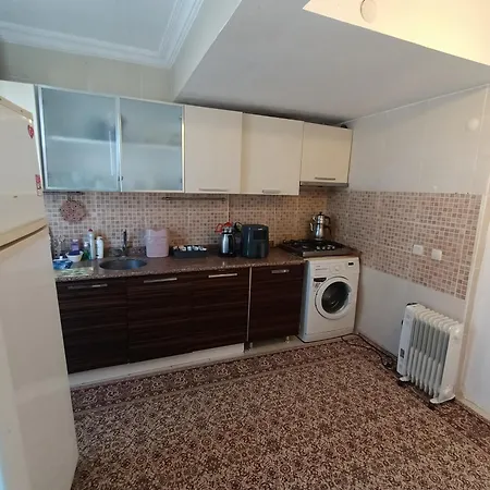 Havalimani Ve Lara Plaj Yakin. 1+1 Daire Apartment
